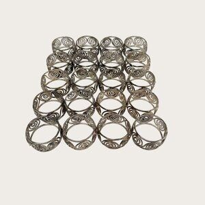 Set Of 20 Vintage 1990s Silver Tone Spiral Swirl Design Metal Napkin Rings